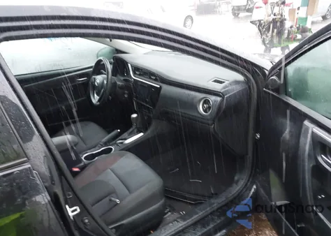 2017 Toyota Corolla Le z USA, uszkodzony, nr VIN 2T1BURHE7HC868290